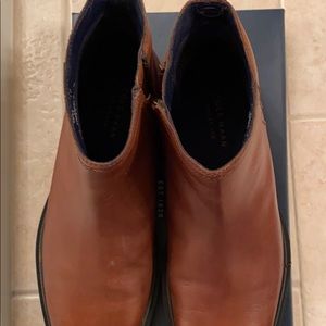 Brown Chelsea boot by Cole HAAN. Almost new